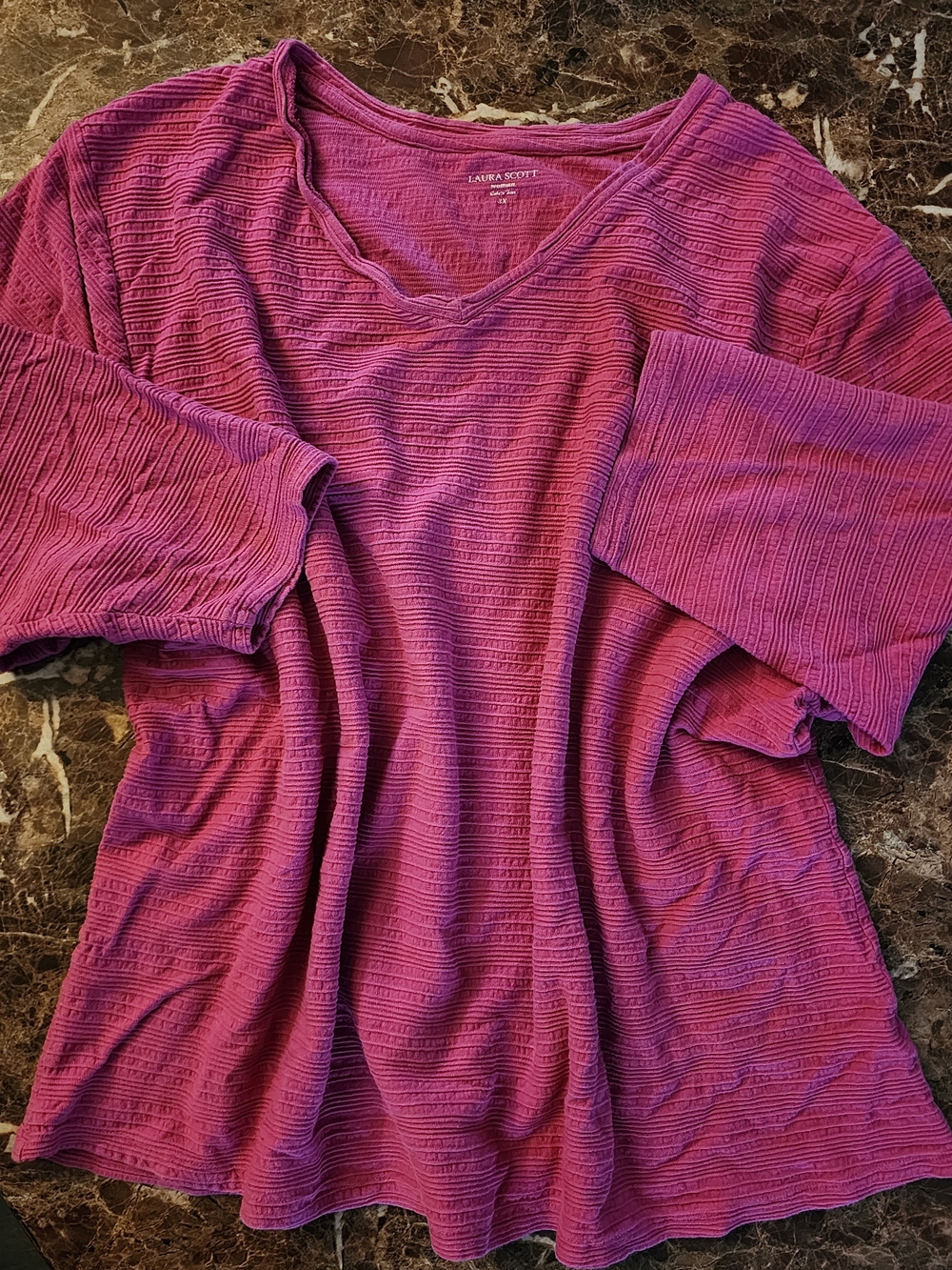 Laura Scott Women's Pink Textured V-Neck Top